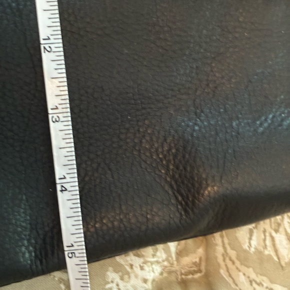 “margot” Elegant Black Leather Tote Bag - Picture 4 of 10